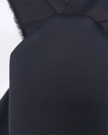 Siyah Renkte Akışkan Dökümlü Krep Saten Kumaş Elbiselik & Eteklik 130x275cm