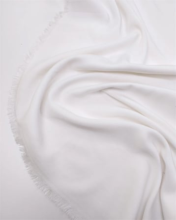 Beyaz Renkte Yumuşak Dökümlü Pamuk Viskon Kumaş Elbiselik & Gömleklik 150x200cm