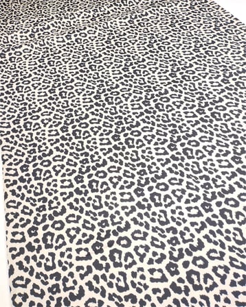 Krem Siyah Renklerde Leopar Desen Dökümlü Gövdeli Mat Saten Kumaş Elbiselik & Eteklik 150x280cm