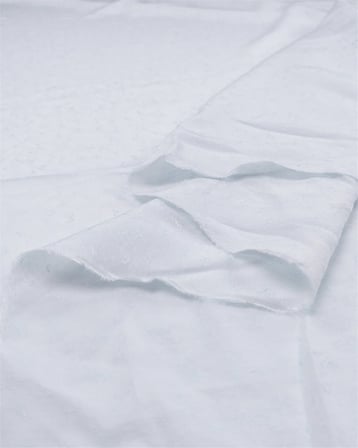 Uçuk Mavi Renkte İncecik %100 Viskon Jakarlı Vual Dokuma Kumaş Gömleklik & Elbiselik 145x17.4cm