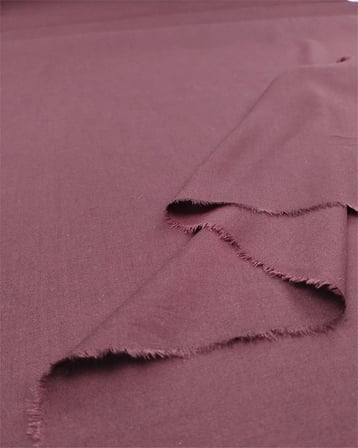 Vişne Çürüğü İle Patlıcan Moru Arası Renkte Viskon Vual Kumaş Gömleklik & Elbiselik 145x250cm