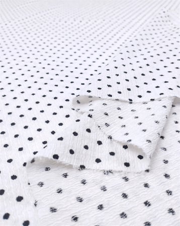 Ekru Üzeri Siyah Puantiyeli İnce Yumuşak Bürümcüklü Jarse Kumaş Elbiselik & Bluzluk 150x210cm