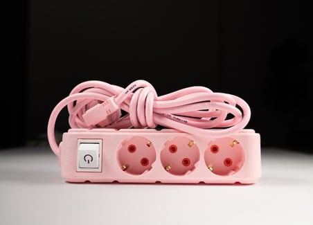 3lü Anahtarlı Grup Priz 3 metre 16A 250V, Üçlü Topraklı Uzatma Kablosu 3 metre Pembe Renk