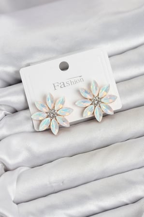 Beyaz Renk Kristal Taşlı Lotus Çiçek Model Kadın Küpe