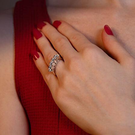 F Renk 1.00 Karat Pırlanta Beştaş Yüzük