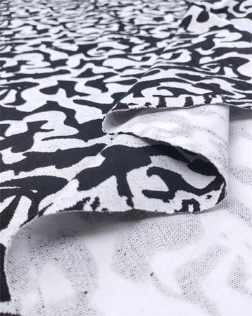 Siyah Gri Desenli Dolgun Esnek Jakarlı Örme Kumaş Hırkalık & Kazaklık 160x90cm