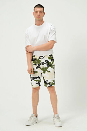 Erkek Regular Fit Kamuflaj Desenli 3 İplik Şort Yeşil