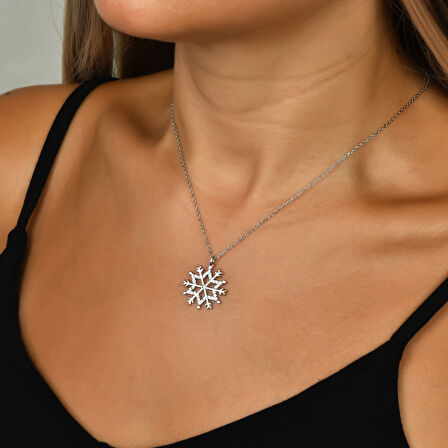 Yeni Taşlı Kar Tanesi Gümüş Kolye - Gümüş