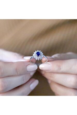 Pırlanta Montür Vega Yıldızı Sentetik Safir Gümüş Yüzük