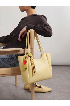 Fularlı(degişkenlik göstermektedir)Fermuarlı Shopper El Ve Omuz Çantası
