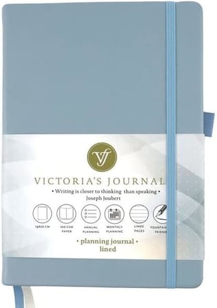 Venzi Sert Kapak Planlayıcı Defter 14x20 cm 100gr. Krem 96 Yaprak Mavi Çizgili