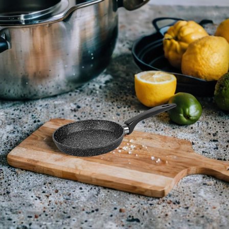 Yanmaz Yapışmaz Granit Kaplama Döküm Yuvarlak Mini Tava, Yuvarlak Yumurta ve Sos Tavası, Mini Yer Kaplamayan Granit Kaplama Döküm Sos ve Yumurta Tavası (14cm)