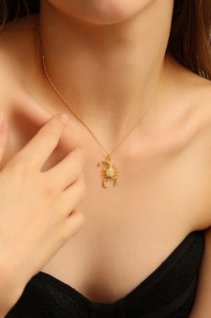 18K Altın Kaplamalı 925 Ayar Gümüş Akrep Kolye - 23183902