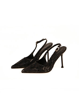 Dalida Rugan Dantel Detaylı Topıklu Ayakkabı