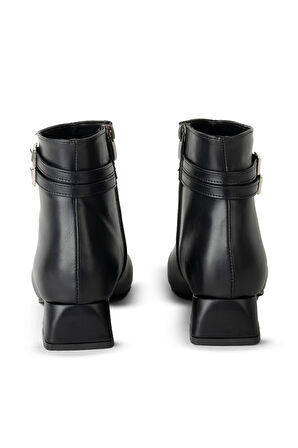 Sofya Ekru Kemer Detaylı Kısa Kalın Topuklu Bot