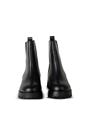 Viola Siyah Suni Deri Lastik Detay Kalın Taban Kadın Bot