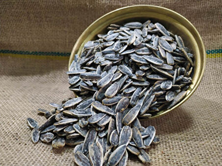 GURMEKENT SİYAH AY ÇEKİRDEĞİ(TUZLU) 1000GR