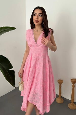 Pembe Brodeli Elbise - Pembe