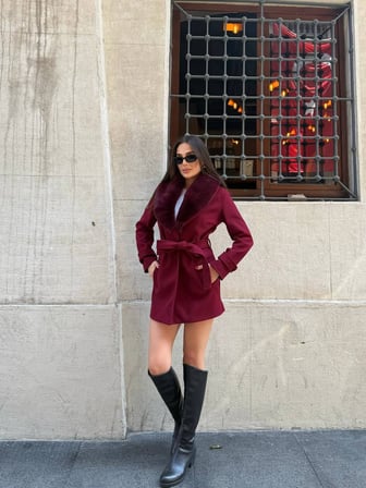 Kuşaklı Kürk Detaylı Kısa Kaşe Kaban - Bordo