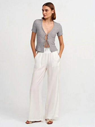 ÖNDEN BAĞLAMALI DANTELLİ BLUZ