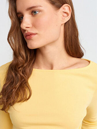 BÜZGÜLÜ KAYIK YAKA CROP