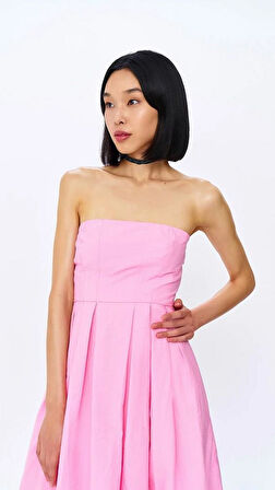 PİLELİ STRAPLEZ ELBİSE