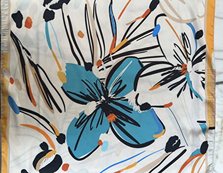 BÜYÜK ÇİÇEK DESENLİ FULAR