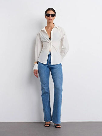 ARKASI YIRTMAÇLI BAĞLAMALI GÖMLEK