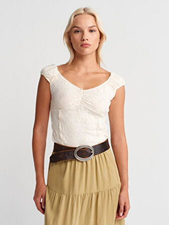 FİYONK DETAYLI DANTEL BLUZ