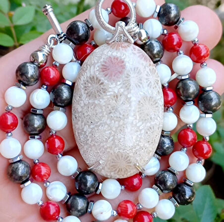 2344 Fosil Mercan Pirit Sedef el yapımı kolye