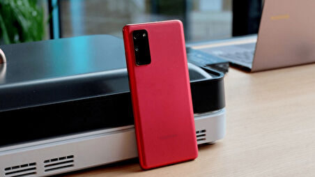 Samsung Galaxy S20 FE Red 128 GB / 6 GB Ram  YENİLENMİŞ ÜRÜN (Sıfır Gibi))