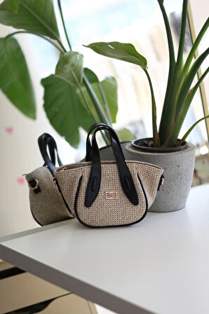Siyah Hasır Dokulu Tutma Saplı Pouch El Çantası