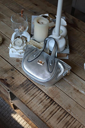 Silver Parlak Tutma Saplı Pouch El Çantası