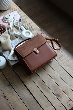 taba süet kapak detaylı ayarlanabilir askılı omuz çantası