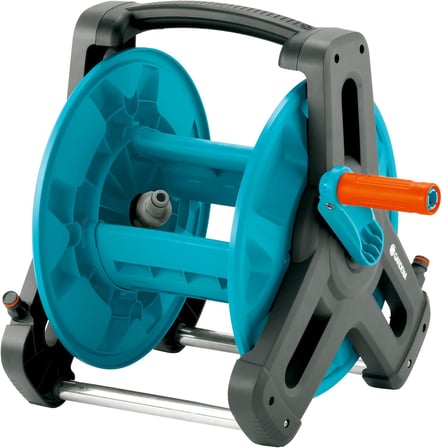 GARDENA Classic 50 Hortum Makarası - Bahçe su hortumu makarası maks. 50 m (13 mm hortum), kompakt tasarım, damlama önleyici sistem, açılı hortum bağlantısı (8007-20)