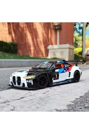 1:24 BMW M4 GT3 Diecast Model Araba Açılan Kapılar BMW M4 Yarış Arabası Modifiyeli Diecast Araba