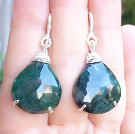 2375 Faset kesim Zümrüt Gümüş aparatlı el yapımı küpe