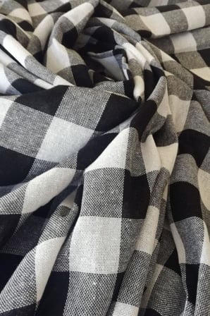 Deniz Marketim 140 X 140 cm Siyah Yerli Masa Örtüsü Sofra Bezi Piknik Örtüsü