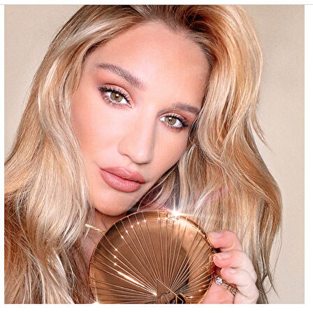 Charlotte Tilbury Airbrush Bronzer - Bronzlaştırıcı Pudra Medium