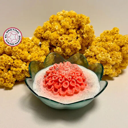 Uretti - Zekiye 1389 - El Yapımı Şakayık Çiçeği Desenli  Pamuk Fitilli Kokulu Soya Mum 15cm - Beyaz