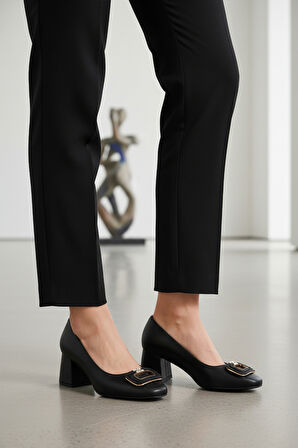 Siyah Cilt Kalın Topuklu Kadın Abiye Ayakkabı 695040 Z