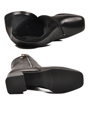 Siyah Parlak İçi Polarlı Fermuarlı Topuklu Kadın Bot PC-54000 Z