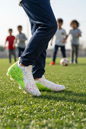 Beyaz Yeşil Bilekten Çoraplı Erkek Çocuk Krampon FK-252-153 F