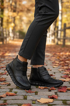 Siyah Hakiki Deri İçi Polarlı Cırtlı Fermuarlı Kaymaz Kadın Bot 3609 Z