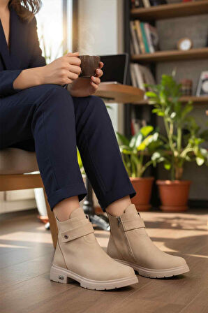 Bej Nubuk Kürklü Kaymaz Soğuğa Dirençli Kadın Bot PC-55336 Z