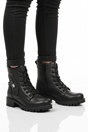 Siyah İçi Polarlı Kaymaz Taban Fermuarlı Kadın Bot 24024 Z