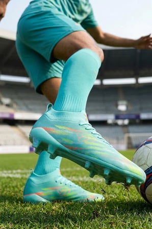 Mint Çoraplı İthal Erkek Krampon Strike M