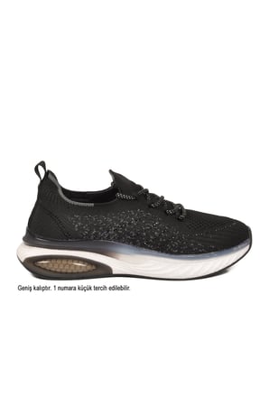 Beyaz-Siyah Geniş Kalıp Anorak Hafızalı Rahat Tabanlı Kadın Yürüyüş ve Spor Ayakkabı Sneaker B264