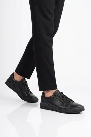 Siyah Hakiki Deri Erkek Sneaker Delikli Nefes Alabilen Casual Memory Taban M682 M