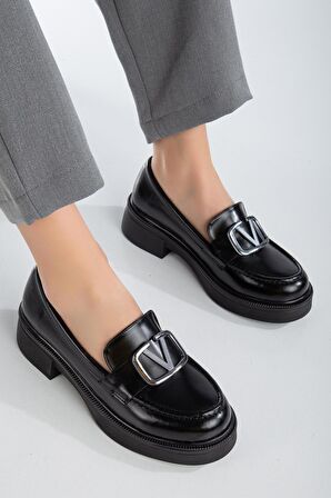 Siyah Kalın Taban Kadın Babet 